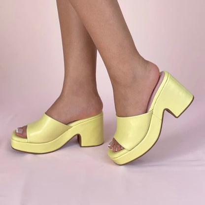 EMILIA - AMARILLO