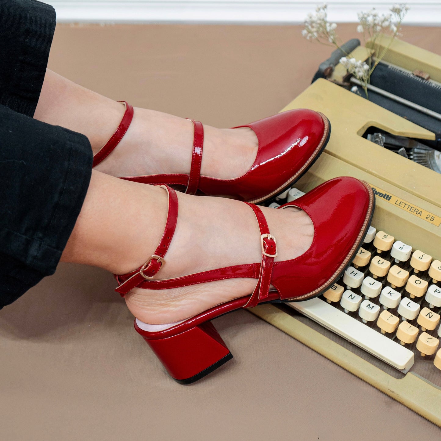 DALIA x5 -  CHERRY RED