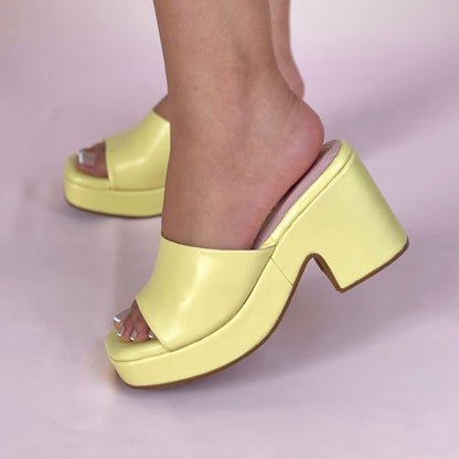 EMILIA - AMARILLO
